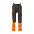 MASCOT® Accel. Safe Hose mit Knietaschen, Stretch-Einsätze Hose, Leichte und starke Stoffqualität mit Ripstop Ripstop ist eine besonders reißfeste Webung, die dafür sorgt, dass der Stoff lange hält, Das Produkt ist eine Kombination aus festem Stoff und Stretchgewebe Das Stretchgewebe befindet sich dort, wo zusätzliche Bewegungsfreiheit erforderlich ist, Ergonomisch geschnittene Hosenbeine