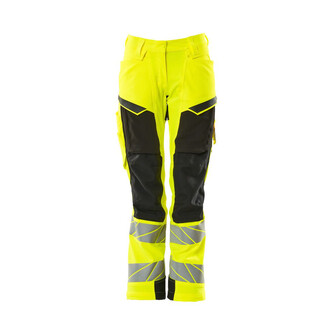 MASCOT® Accel. Safe Hose, Damen,DIAMOND, Knietaschen,Stretch Hose, Diamond Fit ist speziell für Frauen designt, die bei mehr als 20cm Unterschied zwischen ihrem Taillen- und Hüftmaß liegen, Der Stretchstoff ist in alle Richtungen elastisch und bietet eine unübertroffene Bewegungsfreiheit, wo nichts spannt oder stört, Der multifunktionelle Stretchstoff kombiniert ein niedriges Gewicht mit sehr hoher Strapazierfähigkeit und ist darüber hinaus wasserabweisend, Das Produkt ist für Industriewäsche geeignet, Zollstocktasche mit Kevlar®-Verstärkungen - besonders widerstandsfähig gegen spitze und scharfe Gegenstände, Die Knietaschen aus strapazierfähigem CORDURA®-Gewebe sind regulierbar, so dass der Knieschutz immer optimal platziert ist, Effektive Belüftung am Bein durch Reißverschluss am Oberschenkel, Vorbereitet für Hängetaschen 19450-126, die mit Knöpfen befestigt werden, Zertifiziert für die Verwendung zusammen mit dem MASCOT-Kniepolstertyp SHORT oder LONG, da die Kniepolstertasche höhenverstellbar ist