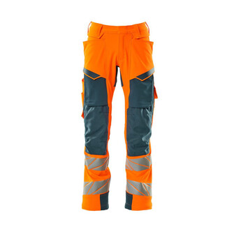 MASCOT® Accel. Safe Hose mt Knietaschen, ULTIMATE STRETCH Hose, Der Stretchstoff ist in alle Richtungen elastisch und bietet eine unübertroffene Bewegungsfreiheit, wo nichts spannt oder stört, Der multifunktionelle Stretchstoff kombiniert ein niedriges Gewicht mit sehr hoher Strapazierfähigkeit und ist darüber hinaus wasserabweisend, Das Produkt ist für Industriewäsche geeignet, Effektive Belüftung am Bein durch Reißverschluss am Oberschenkel, Zollstocktasche mit Kevlar®-Verstärkungen - besonders widerstandsfähig gegen spitze und scharfe Gegenstände, Vorbereitet für Hängetaschen 19450-126, die mit Knöpfen befestigt werden, Die Knietaschen aus strapazierfähigem CORDURA®-Gewebe sind regulierbar, so dass der Knieschutz immer optimal platziert ist, Zertifiziert für die Verwendung zusammen mit dem MASCOT-Kniepolstertyp SHORT oder LONG, da die Kniepolstertasche höhenverstellbar ist