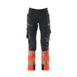 MASCOT® Accel. Safe Hose, Schenkeltaschen, ULTIMATE STRETCH Hose, Der Stretchstoff ist in alle Richtungen elastisch und bietet eine unübertroffene Bewegungsfreiheit, wo nichts spannt oder stört, Der multifunktionelle Stretchstoff kombiniert ein niedriges Gewicht mit sehr hoher Strapazierfähigkeit und ist darüber hinaus wasserabweisend, Ergonomisch geschnittene Hosenbeine, die nach den natürlichen Bewegungen des Körpers geformt wurden, Verstärkung aus CORDURA® (1000 D) an den Knien, Standardmäßig in drei verschiedenen Schrittlängen erhältlich, für die individuell beste Passform und die am besten platzierten Details, Das Produkt ist für Industriewäsche geeignet
