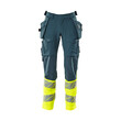 MASCOT® Accel. Safe Hose mit Hängetaschen, ULTIMATE STRETCH Hose, Der Stretchstoff ist in alle Richtungen elastisch und bietet eine unübertroffene Bewegungsfreiheit, wo nichts spannt oder stört, Der multifunktionelle Stretchstoff kombiniert ein niedriges Gewicht mit sehr hoher Strapazierfähigkeit und ist darüber hinaus wasserabweisend, Hängetaschen mit Kevlar® und CORDURA®-Gewebe Verstärkungen, Abnehmbare Hängetaschen, Effektive Belüftung am Bein durch Reißverschluss am Oberschenkel, Zollstocktasche mit Kevlar®-Verstärkungen - besonders widerstandsfähig gegen spitze und scharfe Gegenstände, Knietaschen aus in zwei Richtungen dehnbarem CORDURA®, die zusätzliche Bewegungsfreiheit beim Knien bieten, Die Knietaschen sind höhenverstellbar, so dass der Knieschutz optimal an den Knien platziert ist, Zertifiziert für die Verwendung zusammen mit dem MASCOT-Kniepolstertyp SHORT oder LONG, da die Kniepolstertasche höhenverstellbar ist