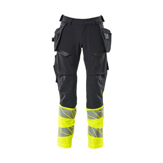 MASCOT® Accel. Safe Hose mit Hängetaschen, ULTIMATE STRETCH Hose, Der Stretchstoff ist in alle Richtungen elastisch und bietet eine unübertroffene Bewegungsfreiheit, wo nichts spannt oder stört, Der multifunktionelle Stretchstoff kombiniert ein niedriges Gewicht mit sehr hoher Strapazierfähigkeit und ist darüber hinaus wasserabweisend, Hängetaschen mit Kevlar® und CORDURA®-Gewebe Verstärkungen, Abnehmbare Hängetaschen, Effektive Belüftung am Bein durch Reißverschluss am Oberschenkel, Zollstocktasche mit Kevlar®-Verstärkungen - besonders widerstandsfähig gegen spitze und scharfe Gegenstände, Knietaschen aus in zwei Richtungen dehnbarem CORDURA®, die zusätzliche Bewegungsfreiheit beim Knien bieten, Die Knietaschen sind höhenverstellbar, so dass der Knieschutz optimal an den Knien platziert ist, Zertifiziert für die Verwendung zusammen mit dem MASCOT-Kniepolstertyp SHORT oder LONG, da die Kniepolstertasche höhenverstellbar ist