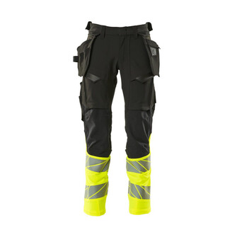 MASCOT® Accel. Safe Hose mit Hängetaschen, ULTIMATE STRETCH Hose, Der Stretchstoff ist in alle Richtungen elastisch und bietet eine unübertroffene Bewegungsfreiheit, wo nichts spannt oder stört, Der multifunktionelle Stretchstoff kombiniert ein niedriges Gewicht mit sehr hoher Strapazierfähigkeit und ist darüber hinaus wasserabweisend, Hängetaschen mit Kevlar® und CORDURA®-Gewebe Verstärkungen, Abnehmbare Hängetaschen, Effektive Belüftung am Bein durch Reißverschluss am Oberschenkel, Zollstocktasche mit Kevlar®-Verstärkungen - besonders widerstandsfähig gegen spitze und scharfe Gegenstände, Knietaschen aus in zwei Richtungen dehnbarem CORDURA®, die zusätzliche Bewegungsfreiheit beim Knien bieten, Die Knietaschen sind höhenverstellbar, so dass der Knieschutz optimal an den Knien platziert ist, Zertifiziert für die Verwendung zusammen mit dem MASCOT-Kniepolstertyp SHORT oder LONG, da die Kniepolstertasche höhenverstellbar ist