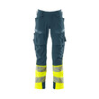 MASCOT® Accel. Safe Hose mt Knietaschen, ULTIMATE STRETCH Hose, Der Stretchstoff ist in alle Richtungen elastisch und bietet eine unübertroffene Bewegungsfreiheit, wo nichts spannt oder stört, Der multifunktionelle Stretchstoff kombiniert ein niedriges Gewicht mit sehr hoher Strapazierfähigkeit und ist darüber hinaus wasserabweisend, Das Produkt ist für Industriewäsche geeignet, Effektive Belüftung am Bein durch Reißverschluss am Oberschenkel, Ergonomisch geschnittene Hosenbeine, die nach den natürlichen Bewegungen des Körpers geformt wurden, Vorbereitet für Hängetaschen 19450-126, die mit Knöpfen befestigt werden, Die Knietaschen aus strapazierfähigem CORDURA®-Gewebe sind regulierbar, so dass der Knieschutz immer optimal platziert ist, Zertifiziert für die Verwendung zusammen mit dem MASCOT-Kniepolstertyp SHORT oder LONG, da die Kniepolstertasche höhenverstellbar ist