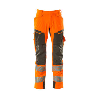 MASCOT® Accel. Safe Hose mit Knietaschen, ULTIMATE STRETCH Hose, Der Stretchstoff ist in alle Richtungen elastisch und bietet eine unübertroffene Bewegungsfreiheit, wo nichts spannt oder stört, Der multifunktionelle Stretchstoff kombiniert ein niedriges Gewicht mit sehr hoher Strapazierfähigkeit und ist darüber hinaus wasserabweisend, Ergonomisch geschnittene Hosenbeine, die nach den natürlichen Bewegungen des Körpers geformt wurden, Zollstocktasche mit Kevlar®-Verstärkungen - besonders widerstandsfähig gegen spitze und scharfe Gegenstände, Vorbereitet für Hängetaschen 19450-126, die mit Knöpfen befestigt werden, Effektive Belüftung am Bein durch Reißverschluss am Oberschenkel, Die Knietaschen aus strapazierfähigem CORDURA®-Gewebe sind regulierbar, so dass der Knieschutz immer optimal platziert ist, Zertifiziert für die Verwendung zusammen mit dem MASCOT-Kniepolstertyp SHORT oder LONG, da die Kniepolstertasche höhenverstellbar ist , Das Produkt ist für Industriewäsche geeignet