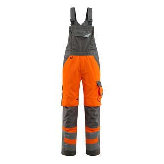 MASCOT® Safe Supreme Newcastle Latzhose, Strapazierfähige, dreifache Kappnähte an den Beinen und im Schritt verlängern die Lebensdauer des Produktes, Die Oberflächenbehandlung macht das Produkt schmutzabweisend und sorgt für hohe Sichtbarkeit, Einfaches Verlängern der Hose um 3cm, durch auftrennen der roten Naht auf der Innenseite