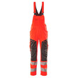 MASCOT® Accel. Safe Latzhose, Knietaschen, Stretch-Einsätze Latzhose, Leichte und starke Stoffqualität mit Ripstop Ripstop ist eine besonders reißfeste Webung, die dafür sorgt, dass der Stoff lange hält, Das Produkt ist eine Kombination aus festem Stoff und Stretchgewebe Das Stretchgewebe befindet sich dort, wo zusätzliche Bewegungsfreiheit erforderlich ist, Ergonomisch geschnittene Hosenbeine, die nach den natürlichen Bewegungen des Körpers geformt wurden, Die Knietaschen aus strapazierfähigem CORDURA®-Gewebe sind regulierbar, so dass der Knieschutz immer optimal platziert ist, Standardmäßig in drei verschiedenen Schrittlängen erhältlich, für die individuell beste Passform und die am besten platzierten Details, Zertifiziert für die Verwendung zusammen mit dem MASCOT-Kniepolstertyp SHORT oder LONG, da die Kniepolstertasche höhenverstellbar ist , Das Produkt ist für Industriewäsche geeignet