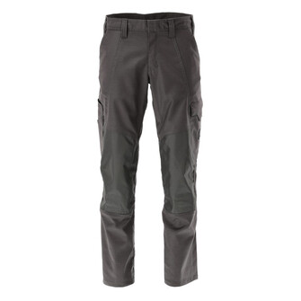 MASCOT® Accelerate Hose mit Knietaschen, die niedrige Taille mit formgeschnittenem Bund sorgt dafür, dass die Hose alle Bewegungen des Körpers mitmacht, Ergonomisch geschnittene Hosenbeine, die nach den natürlichen Bewegungen des Körpers geformt wurden, die Knietaschen sind höhenverstellbar, so dass der Knieschutz optimal an den Knien platziert ist, Zertifiziert für die Verwendung zusammen mit dem MASCOT-Kniepolstertyp SHORT oder LONG, da die Kniepolstertasche höhenverstellbar ist, Standardmäßig in drei verschiedenen Schrittlängen erhältlich, für die individuell beste Passform und die am besten platzierten details, das Produkt ist für Industriewäsche geeignet