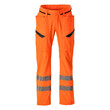 MASCOT® Accelerate Safe Hose mit Schenkeltaschen, der Stretchstoff ist in alle Richtungen elastisch und bietet eine unübertroffene Bewegungsfreiheit, wo nichts spannt oder stört, der multifunktionelle Stretchstoff kombiniert ein niedriges Gewicht mit sehr hoher Strapazierfähigkeit und ist darüber hinaus wasserabweisend, das Produkt ist für Industriewäsche geeignet