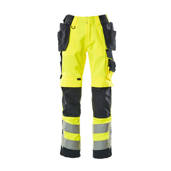 MASCOT® Safe Supreme Wigan Handwerkerhose, Strapazierfähige, dreifache Kappnähte an den Beinen und im Schritt verlängern die Lebensdauer des Produktes, Die Oberflächenbehandlung macht das Produkt schmutzabweisend und sorgt für hohe Sichtbarkeit, Einfaches Verlängern der Hose um 3cm, durch auftrennen der roten Naht auf der Innenseite, Der dunkle Stoff ist dort platziert, wo das Produkt am häufigsten Schmutz ausgesetzt wird, Knietaschen aus strapazierfähigem CORDURA®-Gewebe, Eingriff zum Knieschutz von oben – mit Klettverschluss an der äußeren Kante der Patteinnenseite, um das Hängenbleiben an Hebeln oä zu vermeiden, Das Produkt ist für Industriewäsche geeignet, Zertifiziert für die Verwendung zusammen mit dem MASCOT-Kniepolstertyp SHORT oder LONG, da die Kniepolstertasche höhenverstellbar ist