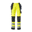 MASCOT® Safe Supreme Wigan Handwerkerhose, Strapazierfähige, dreifache Kappnähte an den Beinen und im Schritt verlängern die Lebensdauer des Produktes, Die Oberflächenbehandlung macht das Produkt schmutzabweisend und sorgt für hohe Sichtbarkeit, Einfaches Verlängern der Hose um 3cm, durch auftrennen der roten Naht auf der Innenseite, Der dunkle Stoff ist dort platziert, wo das Produkt am häufigsten Schmutz ausgesetzt wird, Knietaschen aus strapazierfähigem CORDURA®-Gewebe, Eingriff zum Knieschutz von oben – mit Klettverschluss an der äußeren Kante der Patteinnenseite, um das Hängenbleiben an Hebeln oä zu vermeiden, Das Produkt ist für Industriewäsche geeignet, Zertifiziert für die Verwendung zusammen mit dem MASCOT-Kniepolstertyp SHORT oder LONG, da die Kniepolstertasche höhenverstellbar ist